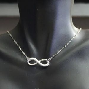 AVON INFINITY adjustable chain 17" to 20"